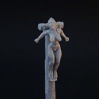 Female Heretic (naked) (28mm)