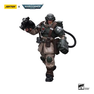 Warhammer 40k Actionfigur 1/18 Astra Militarum Cadian Command Squad Veteran Sergeant with Power Fist 12 cm