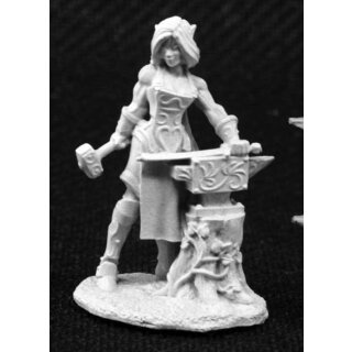 Laril Silverhand, Female Elven Blacksmith