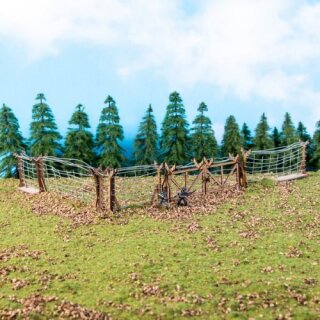 4x Corner Barbed Wire Fences and Gate