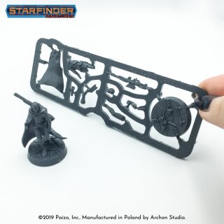 Starfinder Miniatures: Half-Elf Operative